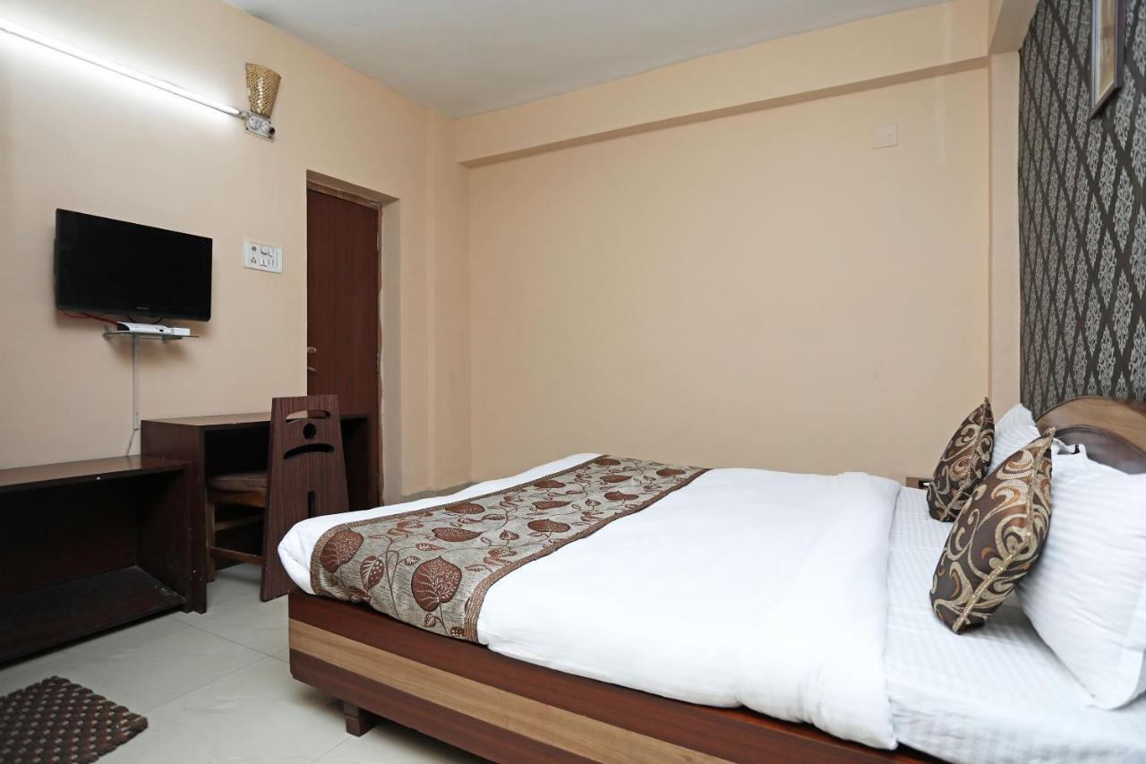 Collection O 4265 Hotel Greenpark Jamshedpur Exterior foto