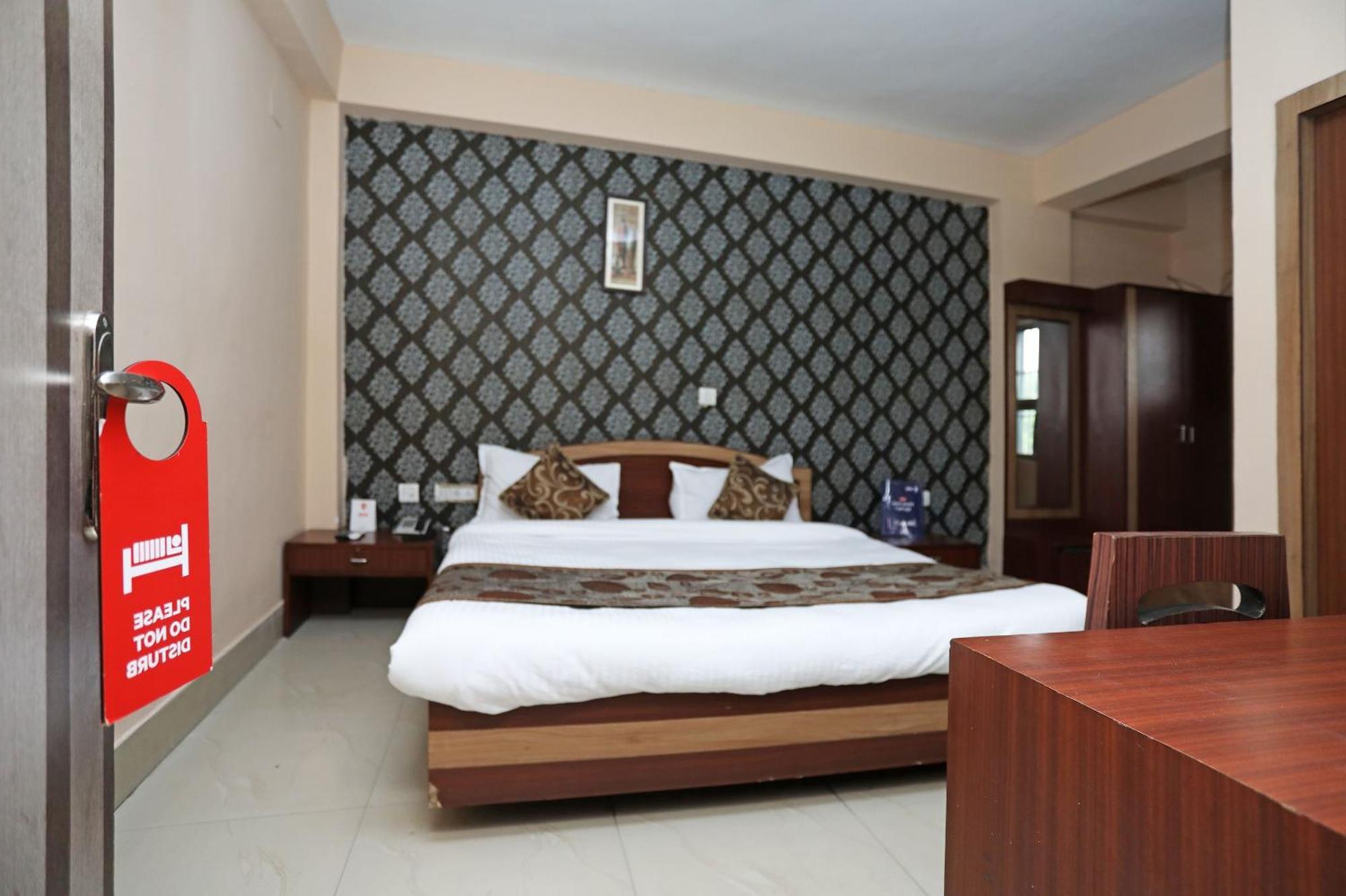 Collection O 4265 Hotel Greenpark Jamshedpur Exterior foto